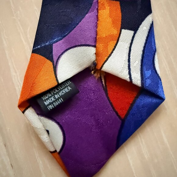 Marco Polo - Pool Ball Necktie - Picture 3 of 5